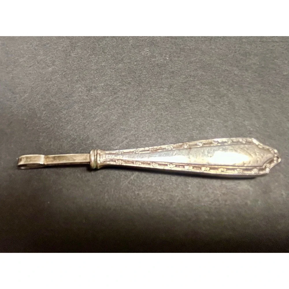 Antique Sterling Silver Daisy Pattern Glove Button Hook Loop Tool c. 1910